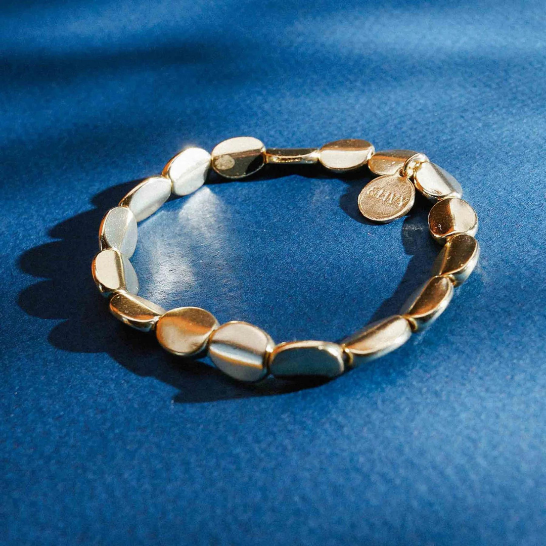 &Livy 'Everything’s Copacetic' Oval Smooth Shiny Bead Bracelet
