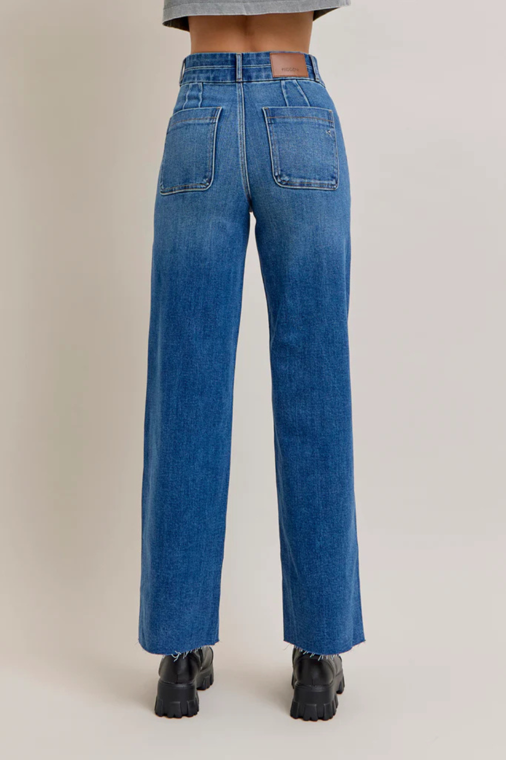 Hidden Logan Dad Jeans w/ Patch Pockets