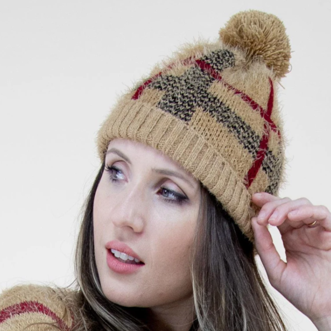 Very Moda Eyelash Plaid Beanie