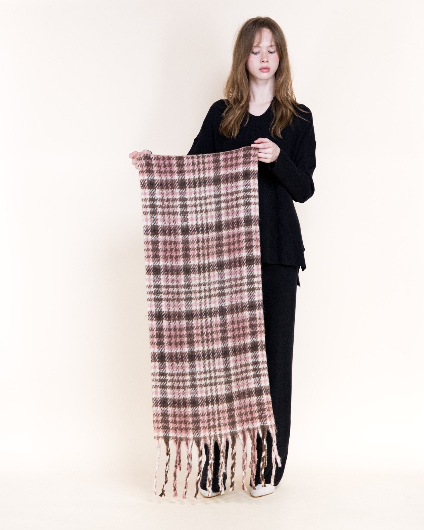 Brushed Houndstooth Scarf - Very Moda