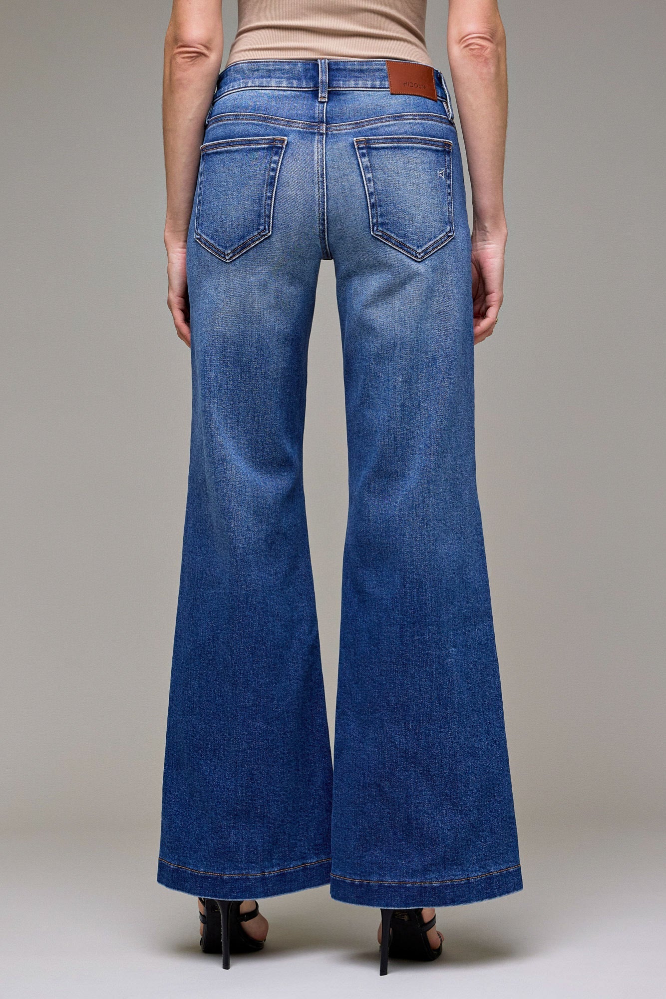 Hidden Low Rise Comfort Flare - Medium Dark - Hidden Jean