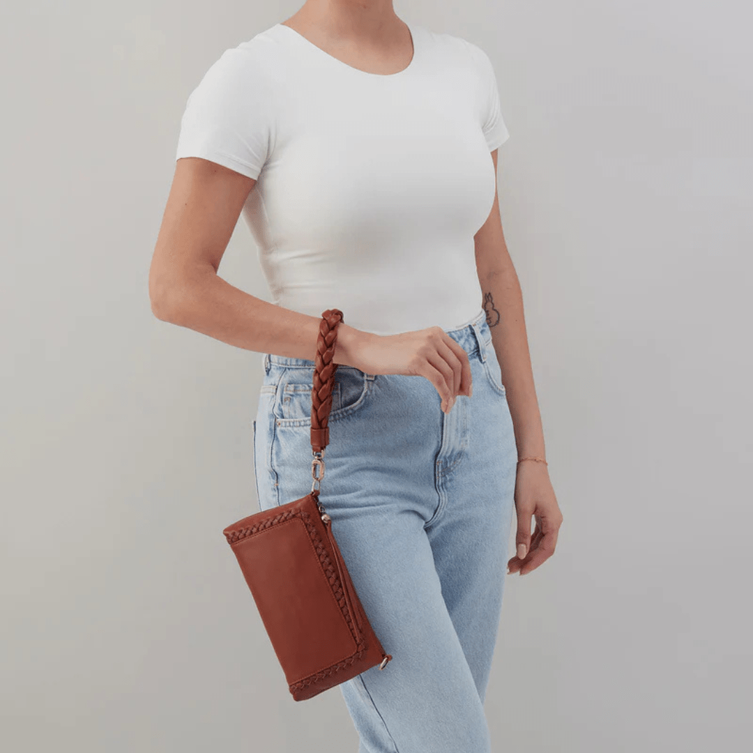 Hobo Darcy Smooth Leather Crossbody - Luggage - Hobo