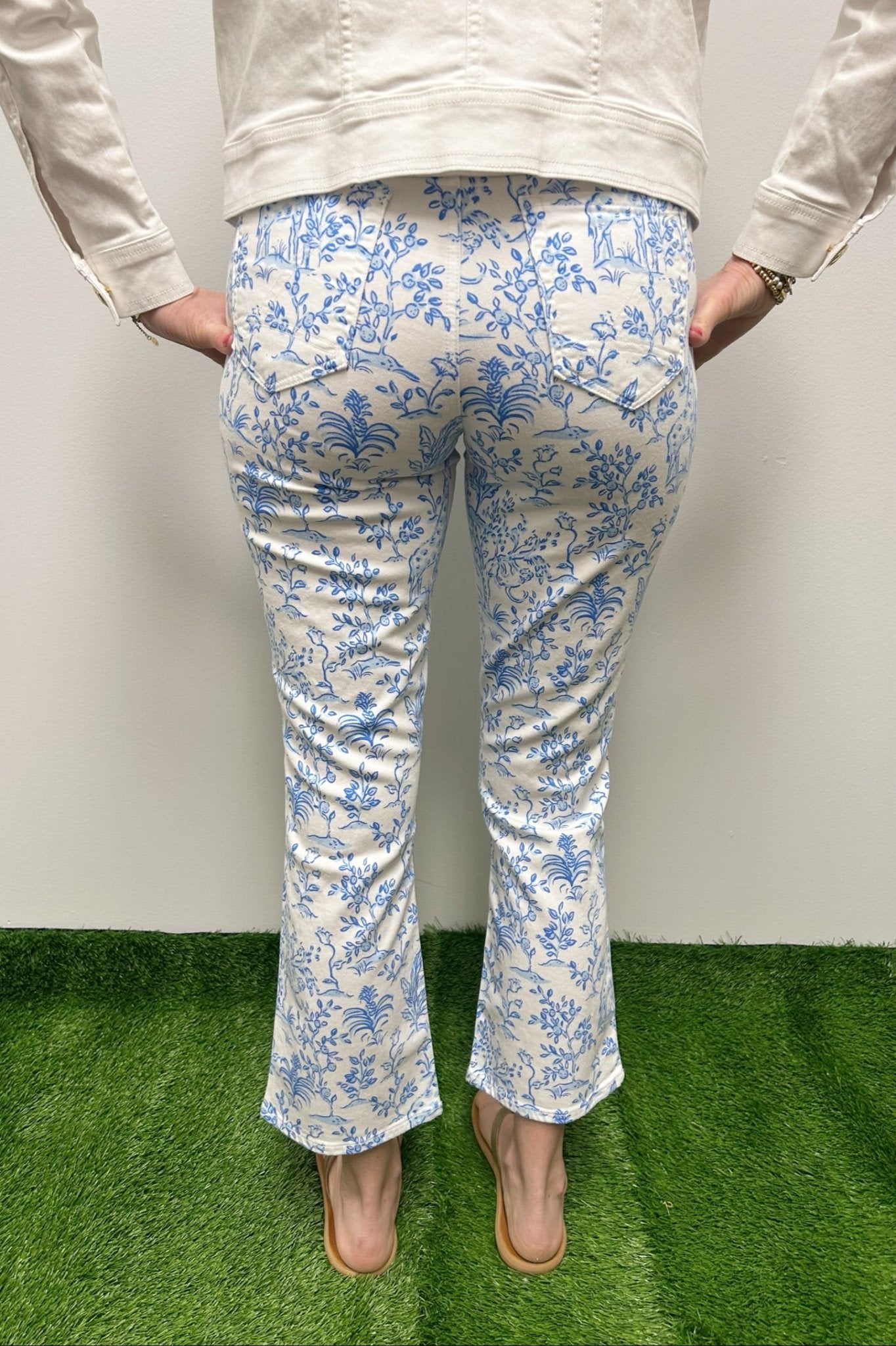 Lilly Pulitzer Annet High Rise Crop Flare - Tall Tales - Lilly Pulitzer