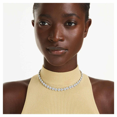 Model wearing the silver Una Angelic all-around crystal necklace