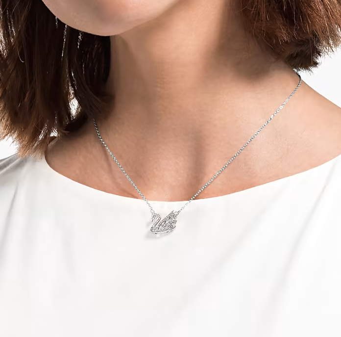 Swan necklace deals